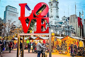 Christmas_Village_Philadelphia_2022_Love_Sign